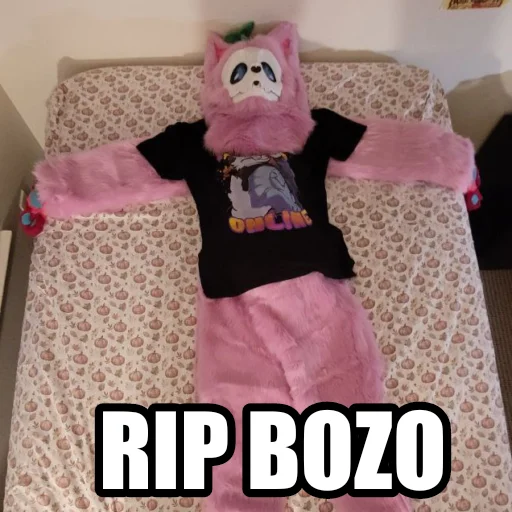 File:Izzysuit 154882427.webp