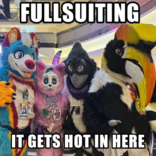 File:Izzysuit 154882521.webp